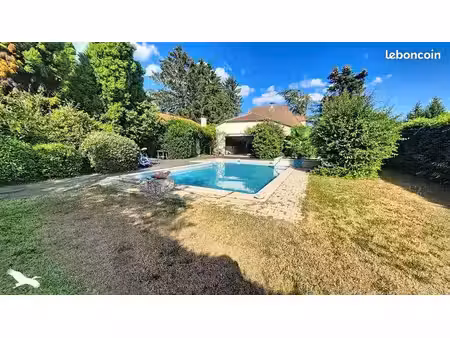 maison 6 pièces 198 m²