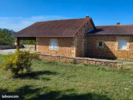 a louer maison en pierre  à la campagne entre tamnies et sarlat