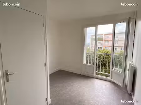 studio 13 m² à louer – évreux