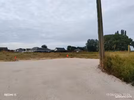terrain 1 110 m² crestot