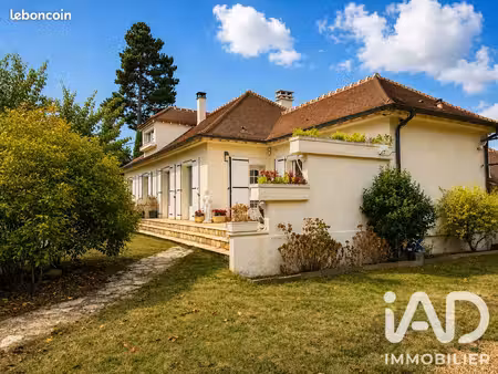 maison 7 pièces 147 m²