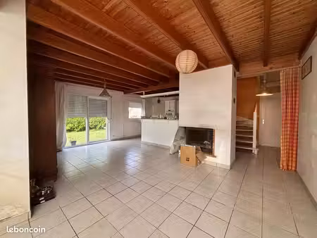maison 6 pièces 105 m²