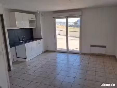 t3 50m2 avec terrasse 70m2