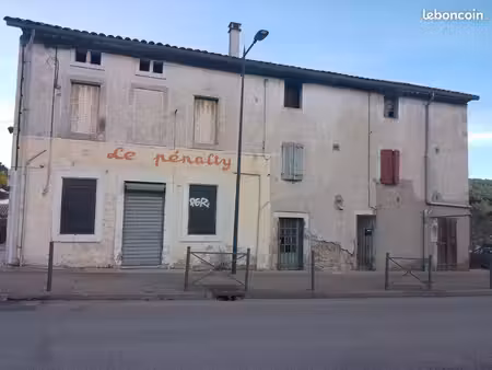 bâtisse de 500 m2