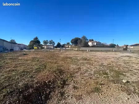 terrain 144 m² montpezat