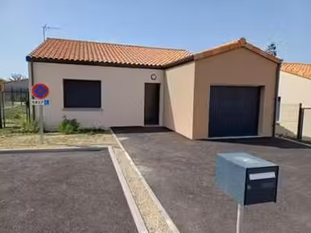 vente maison à chemillé-en-anjou (49120) : à vendre / 89m² chemillé-en-anjou
