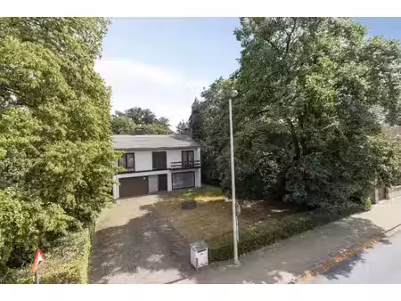 huis met 4 slaapkamers te koop in centrum kapellen!