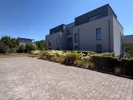 superbe appartement à embourg  avec jardin