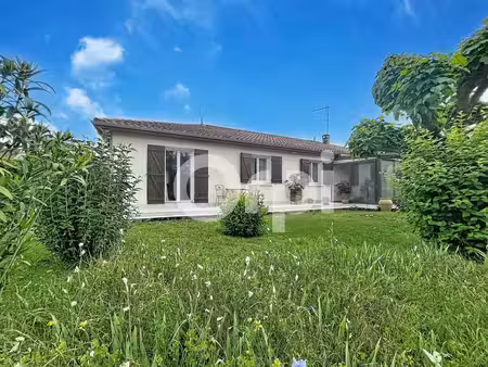 ? maison de plain‑pied parfaitement entretenue – commerces à pied – à 10 min de périgueux