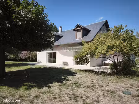 villa 5 pièces 159 m²