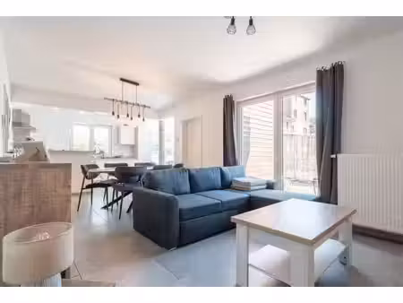 appartement rez de chaussée 2ch avec terrasse et parking !