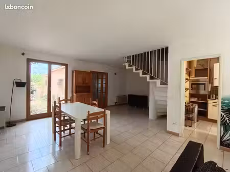 maison 5 pièces 106 m²