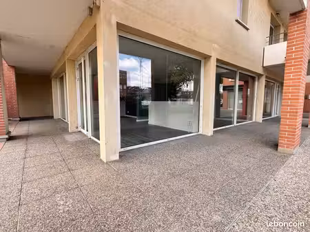 local commercial 65 m² castelginest