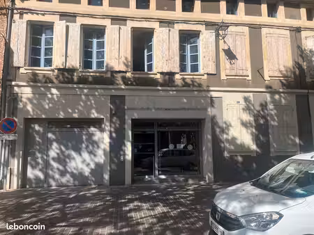 local commercial centre grenade