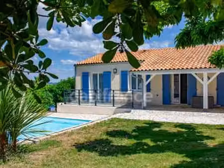 vente maison piscine à meschers-sur-gironde (17132) : à vendre piscine / 86m² meschers-sur