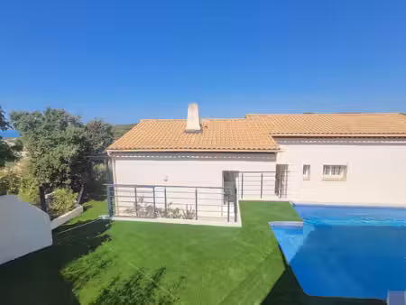 maison 7 pièces - 233 m²
