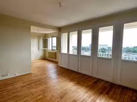 location appartement 3 pièces à caen (14000) : à louer 3 pièces / 66m² caen