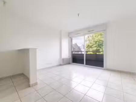 location appartement 2 pièces à nantes toutes-aides (44000) : à louer 2 pièces / 32m² nant