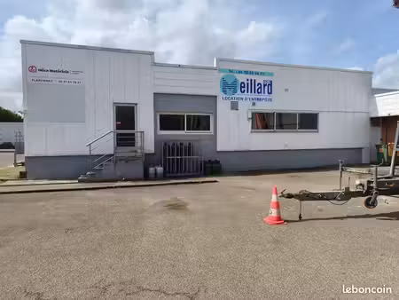 local à plabennec avec bureau