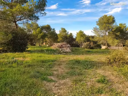 terrain 3 000 m² nimes