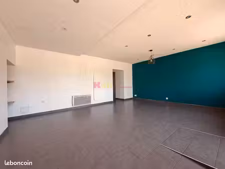 local 58 m² guipavas