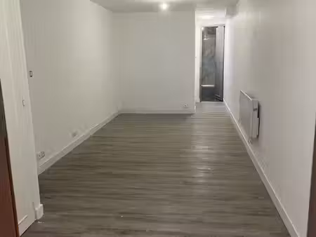 studio plein centre ville de celles sur belle