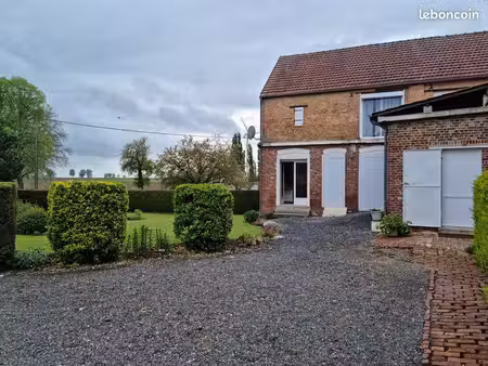 appartement t2 59 m² avec jardin et parking couvert à 5 min de roye