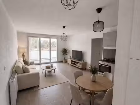 t2 lumineux de 45 m² avec balcon sud  box et parking – escalquens