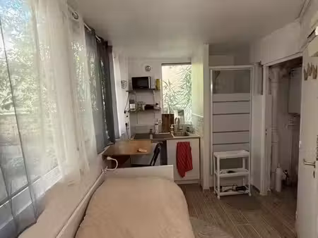 beau studio meublé 12m2 à levallois-perret (rue chaptal)
