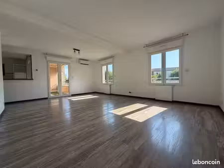 appartement t2 bis + garage
