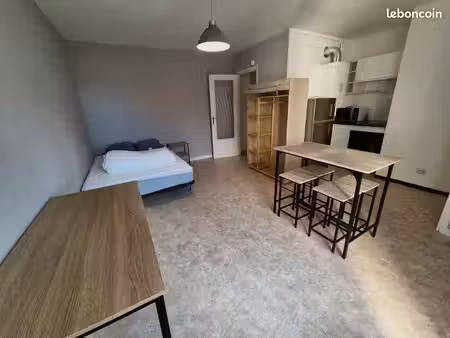 studio 29m² avec balcon et parking - proche des facultés