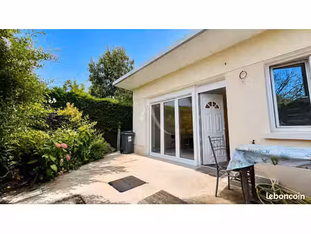 studio 1 pièce 25 m²