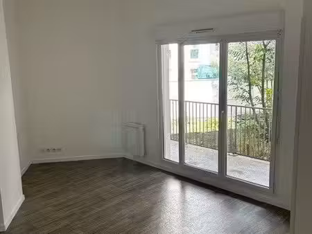 f2 - 37 m2 + parking + balcon (8 m2)