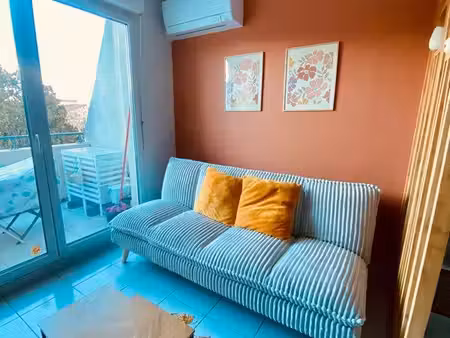 appartement meublé - nîmes centre - terrasse et parking