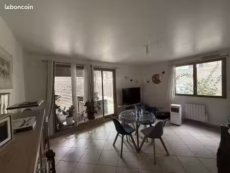 appartement 3 pièces 64 m²