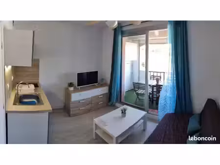 joli studio meublé dans résidence sécurisée