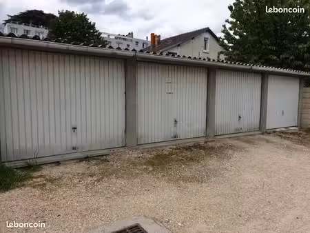 box à louer à villeune le roi - idéal stockage ou garage
