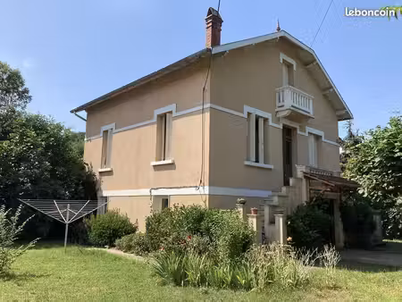 maison 5 pièces 124 m² sur terrain 589 m²