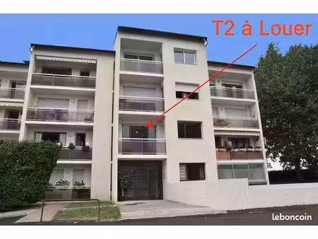 pau hippodrome-t2/f2-37m²+garage+parking + cave +terrasse-