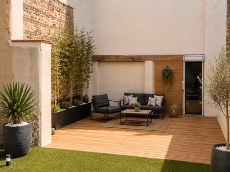 maison de ville quartier église avec extérieur au cœur de carbonne