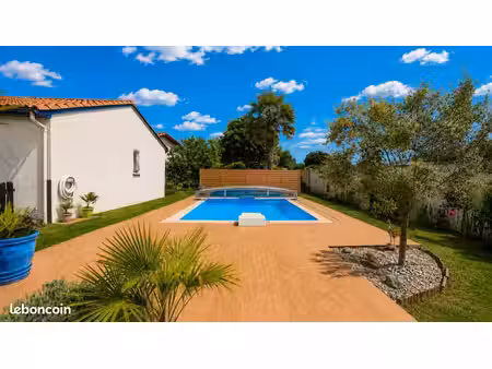 villa 145m2 avec piscine et deux vérandas