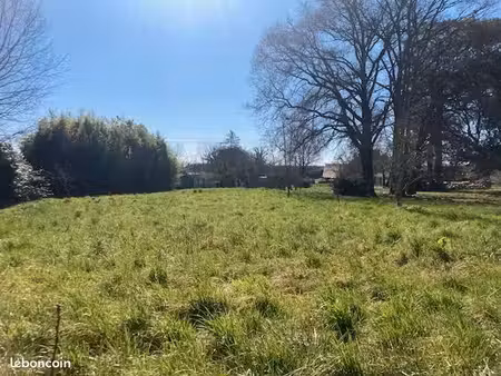 terrain 2 000 m² coutras