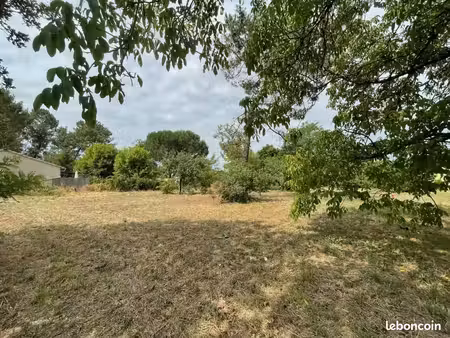terrain 800 m² prignac et marcamps