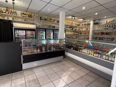 à vendre – fonds de commerce idéalement situé – 105 m²
