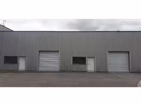 loue local commercial