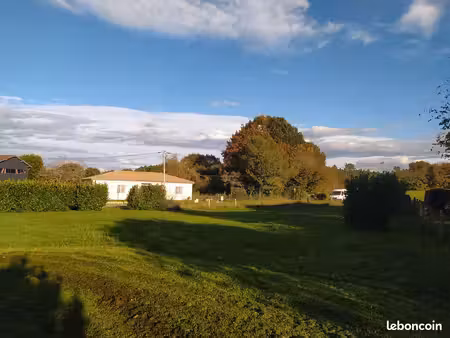 terrain 850 m2