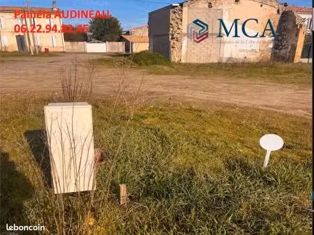 terrain 230 m² arbanats