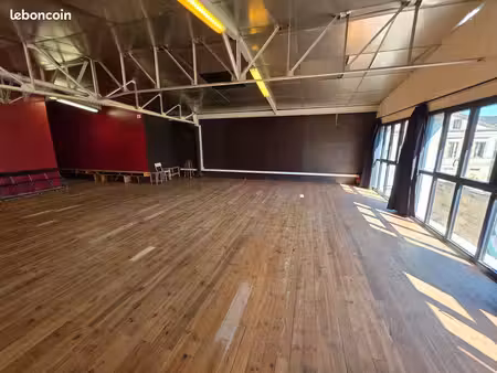 local commercial / salle / studio 120m² (direct proprio - erp)
