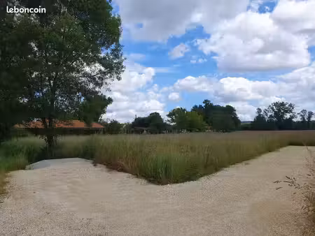 terrain 740 m² saint medard de guizieres