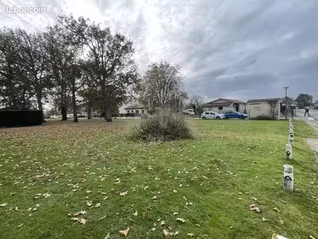 terrain 604 m² hourtin